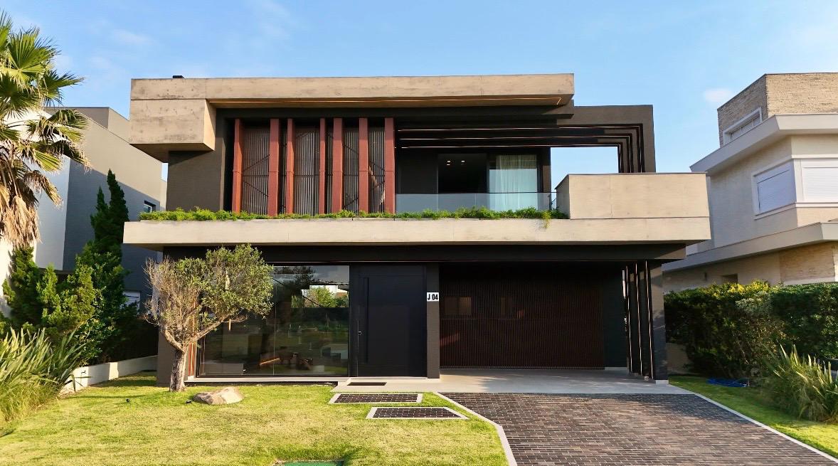 Casa 4 Dormitórios